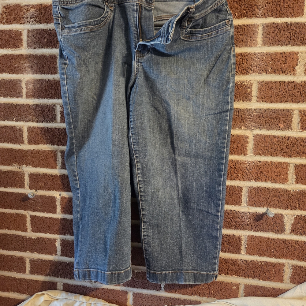 Sonoma Dark Wash Capri Jeans